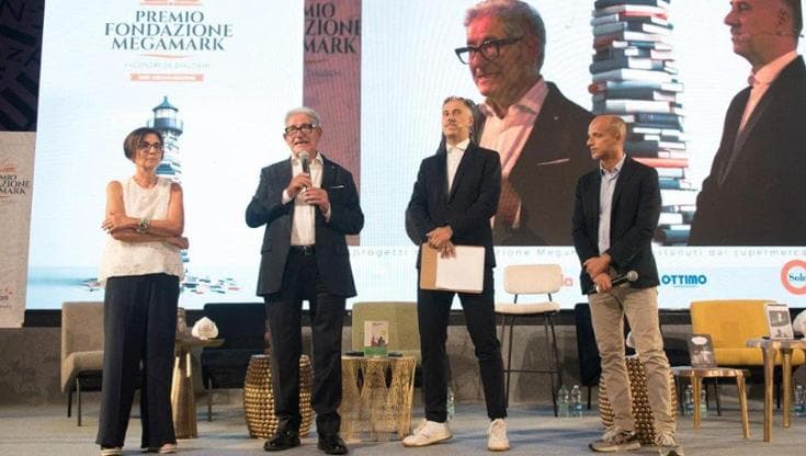 Torna “Incontri di dialoghi” il premio narrativa della Fondazione Megamark: “Votano anche i lettori” - Bari
