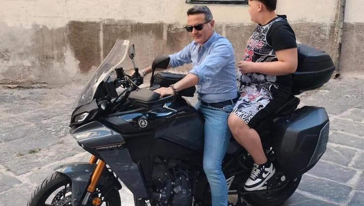 Immagine del post 23706 - Bari “Con un giro in moto ho convinto il mio alunno a sostenere l’esame: un prof deve fare anche così” - Bari