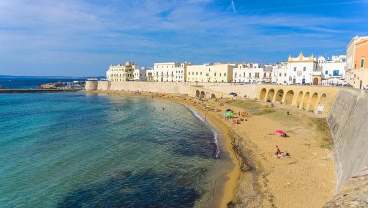 Immagine del post 23708 - Bari Gallipoli, turista bolognese di 19 anni annega in spiaggia: era in vacanza con gli amici - Bari