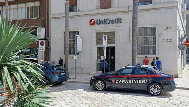 Immagine del post 11379 - Bari Brindisi, i ladri svuotano le cassette di sicurezza della filiale Unicredit: bottino milionario - Bari