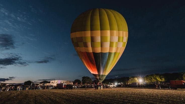 Torna il Canyon Balloon Festival, lo spettacolo di 20 mongolfiere nel Parco delle Gravine e a Corato - Bari