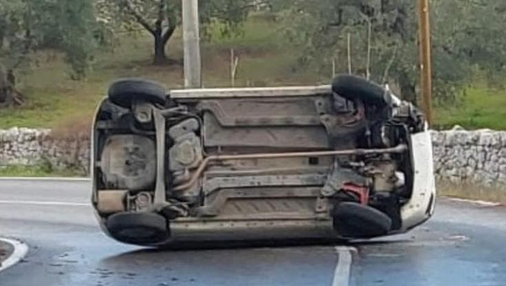 Immagine del post 13636 - Bari Monopoli, troppo veloce in curva perde il controllo dell’auto e finisce contro muretto: donna ferita - Bari