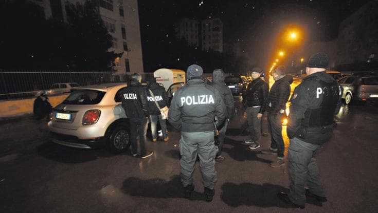 Immagine del post 15795 - Bari Mafia, droga ed estorsioni a Bari: chieste le condanne dei vertici dei clan Parisi e Palermiti - Bari