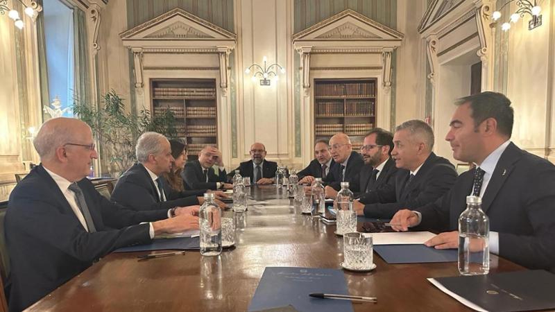 Immagine del post 1652 - Bari Quella riunione con Piantedosi, il peccato originale del centrodestra che voleva conquistare Bari - Bari