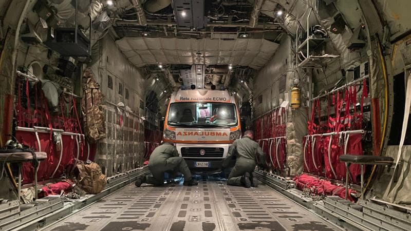 Grave un neonato di un giorno: l’ambulanza vola da Bari a Ciampino su un C130 dell’Aeronautica - Bari