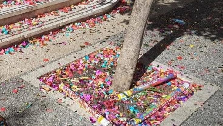 Feste di laurea sostenibili, UniBa parte da piazza Cesare Battisti: “Ora stop ai coriandoli” - Bari
