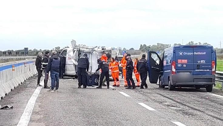 Immagine del post 16991 - Bari Dopo l’assalto la sparatoria, i sindacati dei Carabinieri: “Vivi per miracolo, serve più sicurezza” - Bari