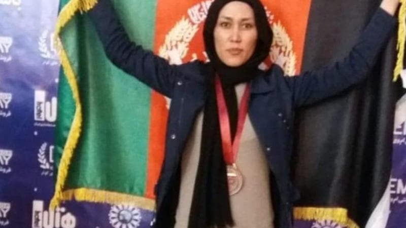 “Io, donna in fuga dai talebani, sogno di tornare da presidente in Afghanistan per liberare tutte” - Bari