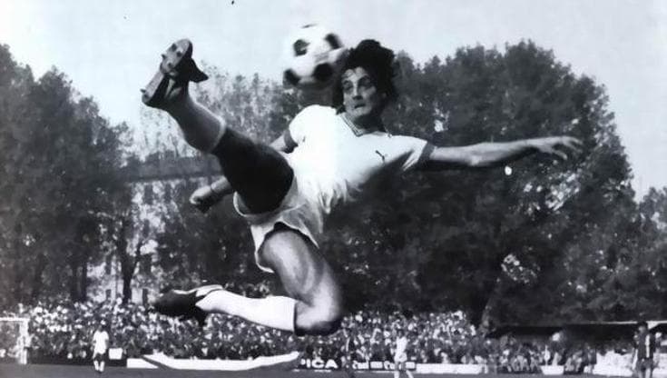 Luciano Gaudino e il leggendario gol al Monza nel 1978: “L’acrobazia della vita nata da un errore” - Bari