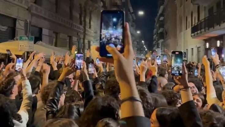 Immagine del post 6990 - Bari "Bari senza regole”, il gruppo social scatena la movida dall’Umbertino al molo: nuove notte di caos - Bari