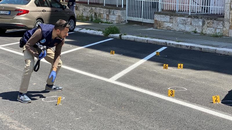 Japigia, esplosi 7 colpi di pistola a salve in via Magna Grecia: i residenti allertano la polizia - Bari