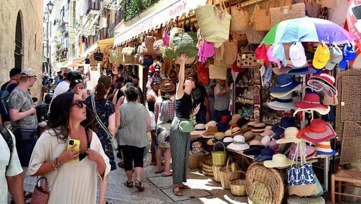 Immagine del post 10609 - Bari Dalla mobilità ai servizi turistici: ecco cosa si farà a Bari con i ricavi della tassa di soggiorno - Bari