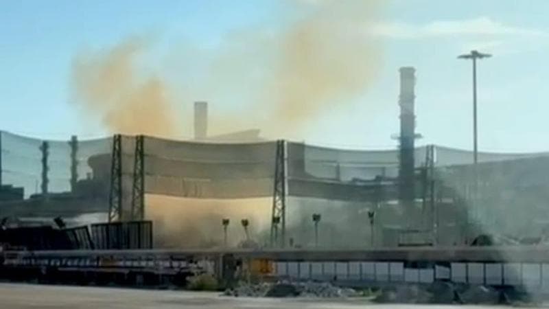 Immagine del post 11421 - Bari Taranto, una cappa di fumi rossi dall'ex Ilva e scatta l’allarme. È la seconda volta in 10 giorni - Bari
