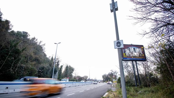 Lecce, ok a due autovelox sulla tangenziale Ovest. Pioggia di no, ma il Comune: “È per la sicurezza” - Bari