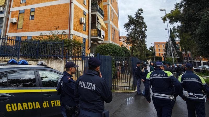 Immagine del post 14750 - Bari Case popolari agli abusivi, a Bari 1.500 nomi nel mirino. La procura verso gli sgomberi - Bari
