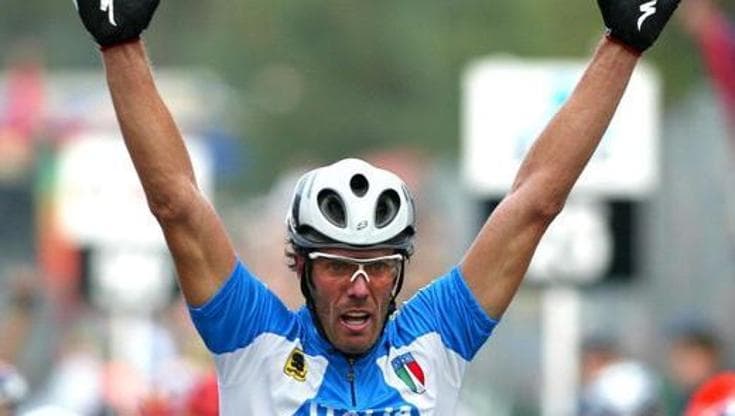 Immagine del post 5551 - Bari Mario Cipollini ospite nelle scuole in Puglia, è polemica: “È condannato per lesioni all’ex moglie” - Bari