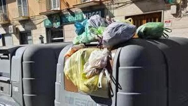 Immagine del post 20289 - Bari Rifiuti e trasporto pubblico, Agcom bacchetta il Comune di Bari: “Servizi scadenti da Amiu e Amtab” - Bari