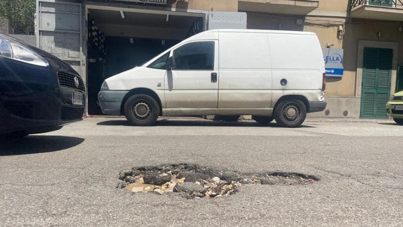 Immagine del post 20286 - Bari Le strade come un colabrodo per le buche: i gommisti sono gli unici a sorridere a Bari - Bari