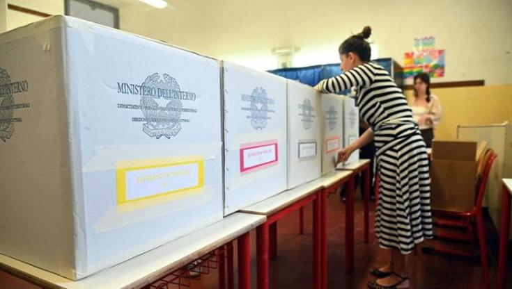 Immagine del post 8276 - Bari Vincono il centrodestra e i sì al referendum (con quorum): lo strano caso del voto a Matera - Bari