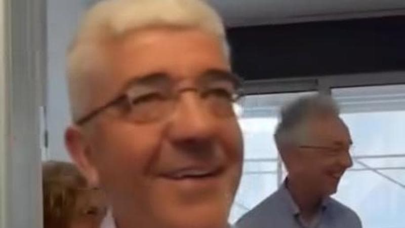 Immagine del post 21491 - Bari “Vado in pensione salutato come nell’Attimo fuggente: i miei studenti mi hanno allungato la vita” - Bari