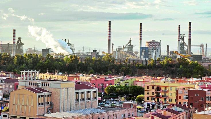 Immagine del post 9457 - Bari Emiliano: “L’ex Ilva va salvata con la decarbonizzazione in 8 anni. Ma i leader nazionali parlino” - Bari