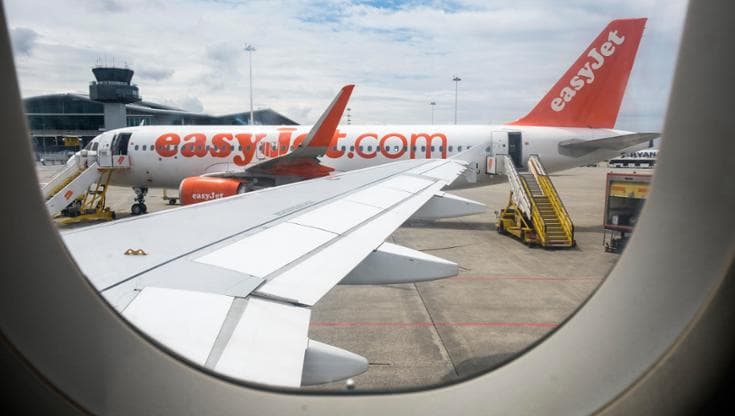 Fumo in cabina, atterraggio d’emergenza a Brindisi per volo partito dalla Grecia e diretto a Nantes - Bari