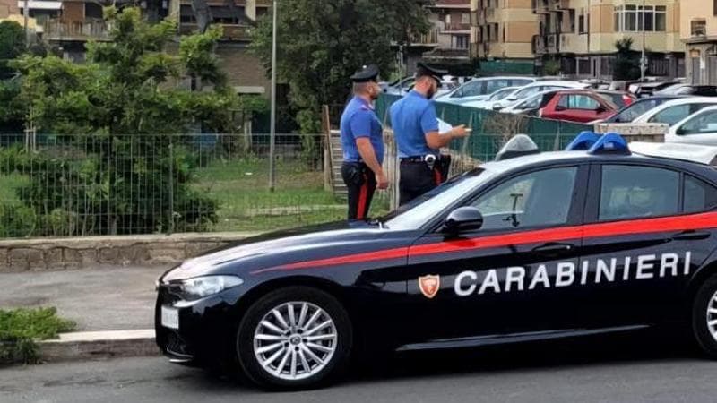 Immagine del post 11435 - Bari Picchiata per anni dal marito fugge dalla finestra di casa e chiama i carabinieri: arrestato l'uomo - Bari
