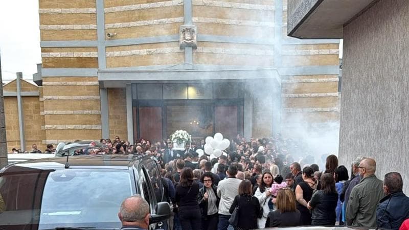 Immagine del post 25887 - Bari L’addio ad Alessandro Toraldo, morto a 17 anni mentre era sul suo scooter: “Non dimenticatelo” - Bari