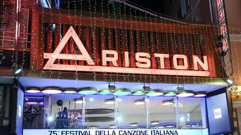 FantaSanremo mania: cene, caciocavallo e crepês. Tra premi e leghe, si gioca anche nei locali - Bari