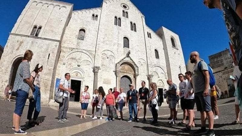 Immagine del post 1786 - Bari Turismo, la Puglia dei record: nel 2024 20 milioni di presenze. Al top americani e canadesi - Bari