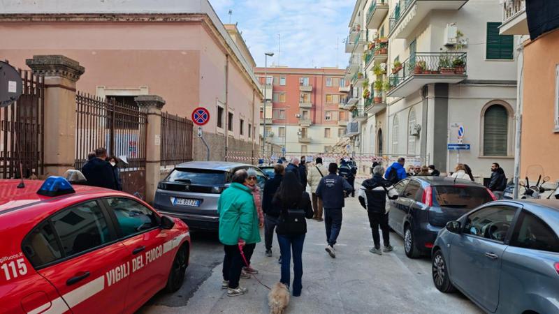 Crollo a Bari, per le famiglie rimaste senza casa disponibili gli alloggi Adisu per gli universitari - Bari