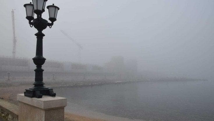 Immagine del post 18155 - Bari Bari si sveglia con la nebbia, caos in aeroporto: voli dirottati a Brindisi e partenze in ritardo - Bari