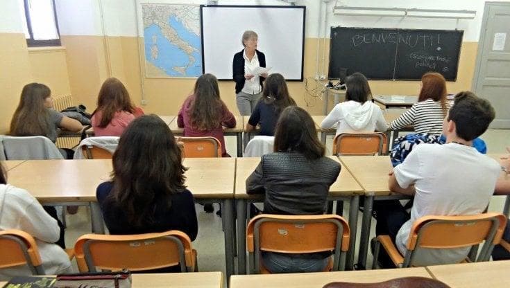 Immagine del post 5646 - Bari “A scuola ho avuto una reazione allergica ma la prof non mi ha fatto curare”: la denuncia a Lecce - Bari