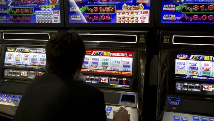 Minore nella sala slot di centro scommesse, maximulta a titolare. Poi revocata: “Non potè vigilare” - Bari