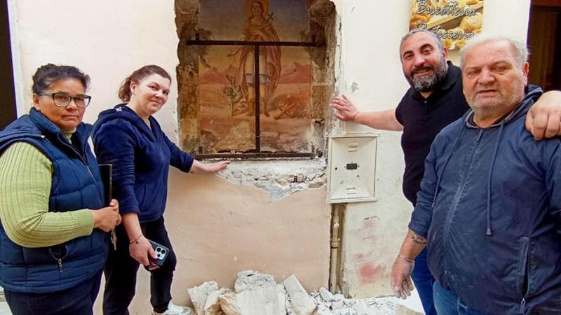 Immagine del post 20311 - Bari Salento, durante ristrutturazione spunta un antico dipinto sacro murato da un secolo: “Un tesoro” - Bari