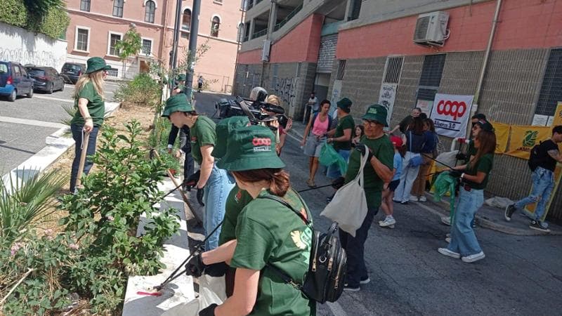 Bari, rinasce l’area della mensa solidale Guadagni. I volontari di Incontra: “Qui una comunità” - Bari