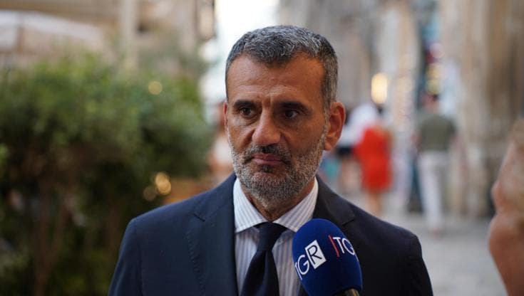 Immagine del post 22692 - Bari Decaro taglia i costi della Regione, ritiro delle carte di credito e blocco dell’appalto mensa - Bari