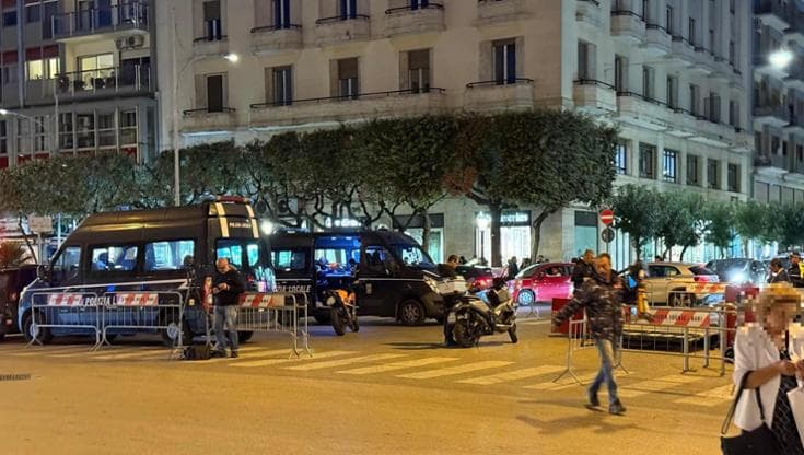 Immagine del post 12601 - Bari Sicurezza, nel centro di Bari i controlli a moto ed e-bike con il Centro mobile: “Troppe violazioni” - Bari
