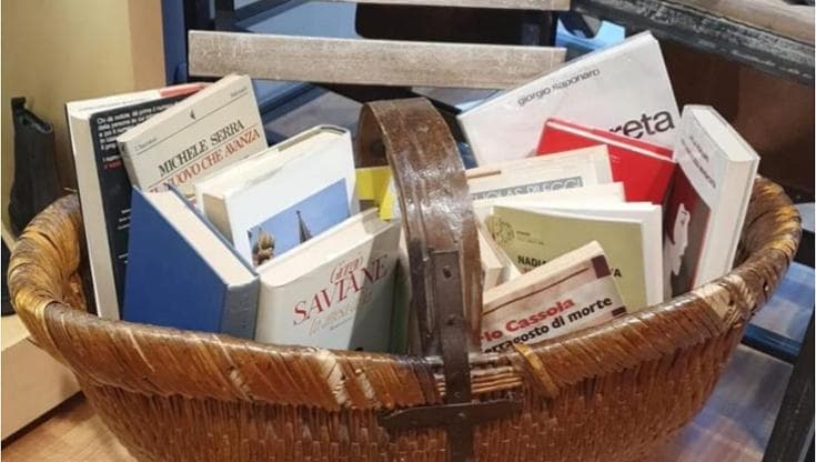 Immagine del post 25906 - Bari Libri gratis per i clienti, a Bari l’iniziativa della boutique L’Emporio: “Salviamo la cultura” - Bari