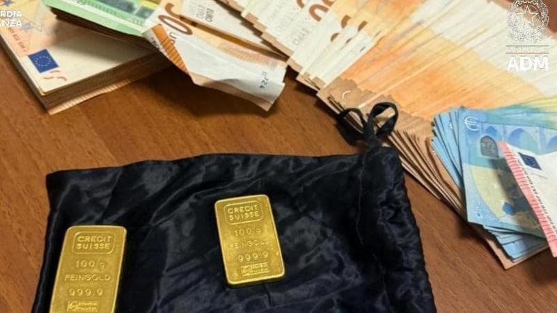 In valigia due lingotti d’oro e contanti per 14mila euro: all’aeroporto di Bari multato passeggero - Bari