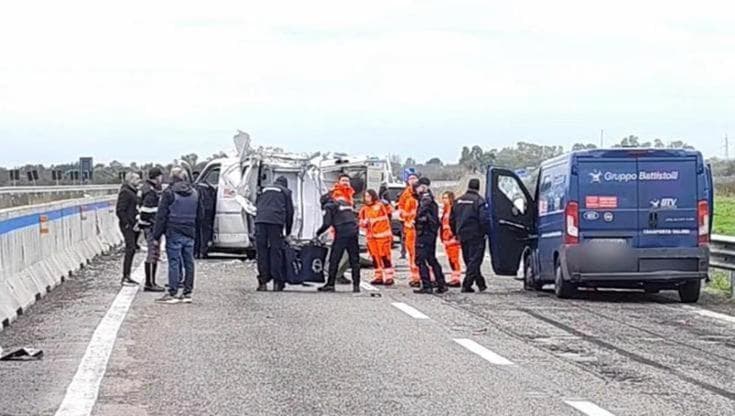 Immagine del post 17115 - Bari Assalto al portavalori, il silenzio dei due arrestati. “Ricorso al Riesame per l’aggravante mafiosa” - Bari