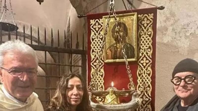 Immagine del post 19292 - Bari Renato Zero e la figlia di Bonaccorti insieme nella Basilica di Bari: “Una preghiera per Enrica” - Bari