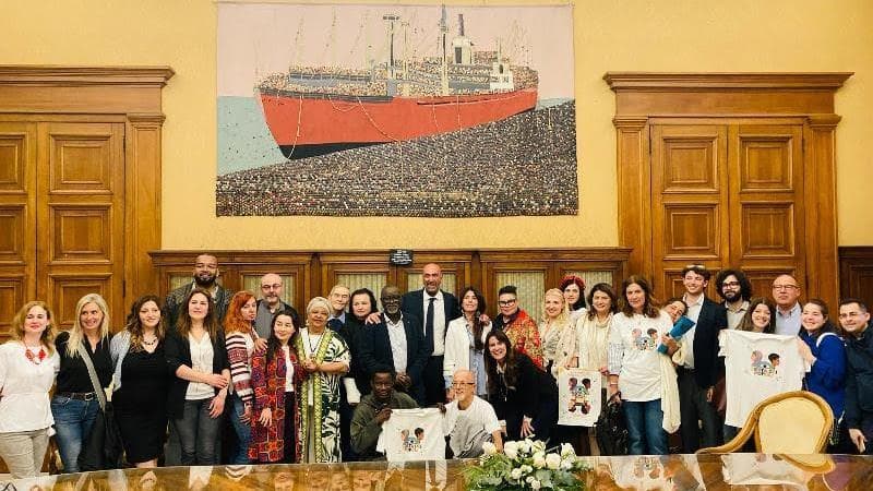 Immagine del post 7105 - Bari Torna a Bari la Festa dei popoli, con un “Occhio al mondo”. Tra gli ospiti c’è Luciano Canfora - Bari