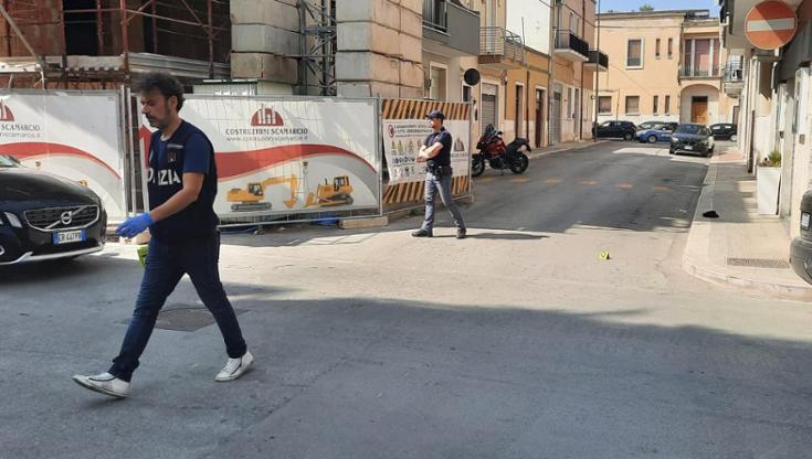 Andria, un ragazzo di 20 anni accoltellato mentre va al lavoro. Forse una lite con un conoscente - Bari