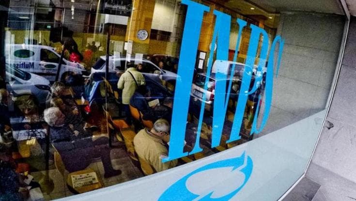 Lecce, la truffa del patronato a conduzione familiare: 240mila euro dall’Inps con false assunzioni - Bari
