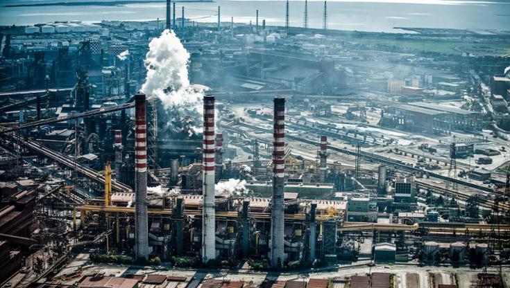 Immagine del post 9543 - Bari Ex Ilva, Emiliano chiama tutti: maggioranza e opposizione, un vertice sulla proposta del governo - Bari