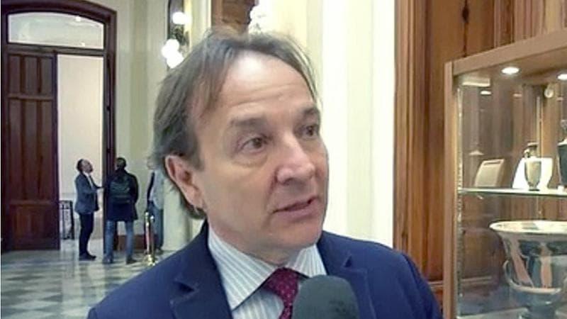 Prof di Medicina legale patteggiò per violenza sessuale alle allieve, ora torna ad insegnare - Bari