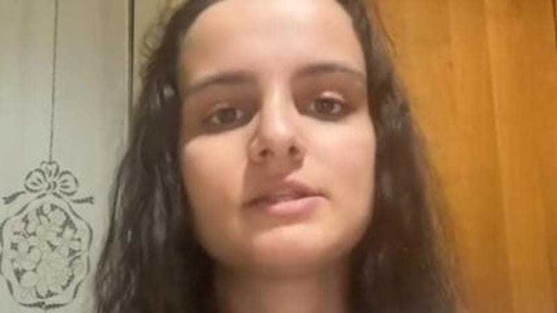 Immagine del post 11524 - Bari “La mia foto modificata a sfondo sessuale e diffusa nelle chat”: la denuncia di una studentessa - Bari