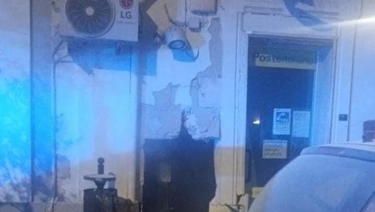 Il postamat è disattivato per la notte, fallisce l’assalto a uno sportello nel Salento - Bari