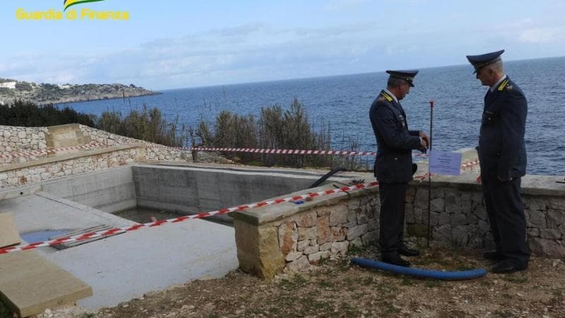 Immagine del post 1913 - Bari Sfregio sulla costa del Salento per costruire una piscina sul mare intorno a un’antica “pajara” - Bari